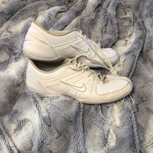 Nike Mix Down 2 cheer shoes. Size 8.5